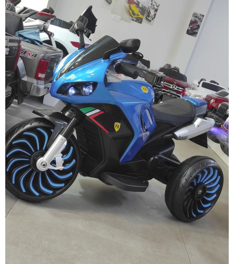 12V, Büyük Boyut, Duman Atma Özellikli, 10 Yaşa Kadar, Bluetooth Müzikli Akülü Yarış Motoru!