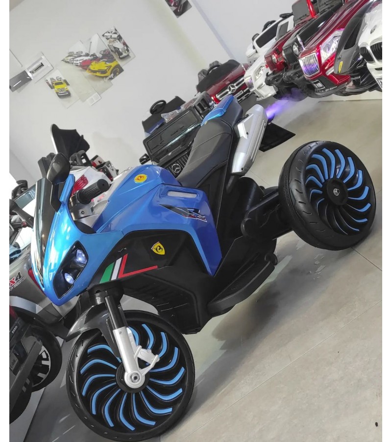 12V, Büyük Boyut, Duman Atma Özellikli, 10 Yaşa Kadar, Bluetooth Müzikli Akülü Yarış Motoru!