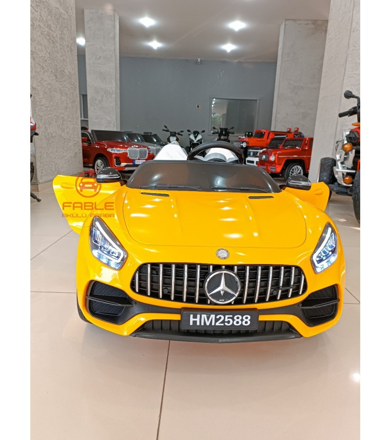 MERCEDES GT! 12V, 4x4, Yumuşak Lastik, Çift Kişilik, Kumandali Akülü Araba