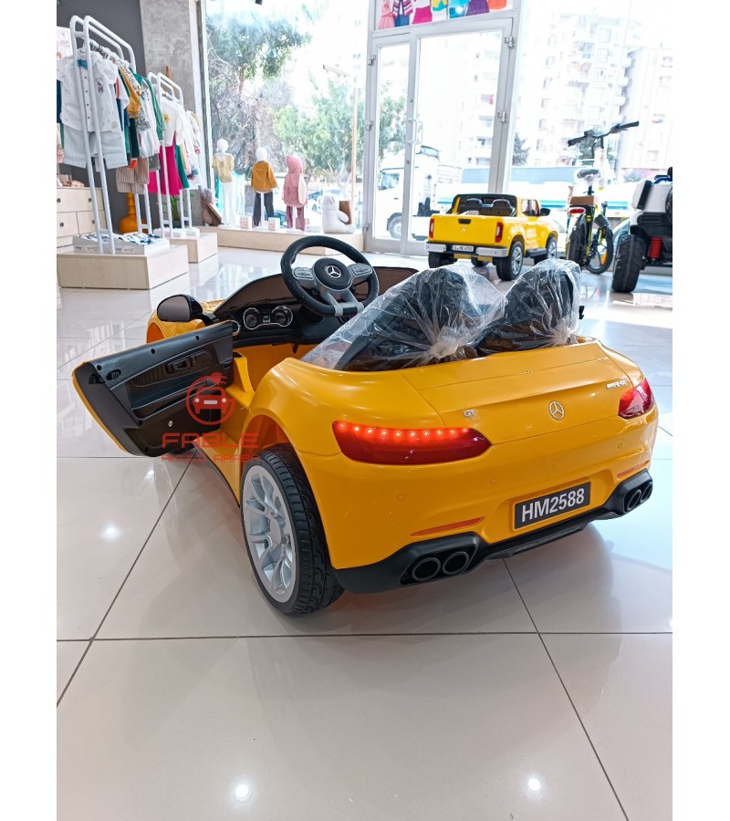 MERCEDES GT! 12V, 4x4, Yumuşak Lastik, Çift Kişilik, Kumandali Akülü Araba