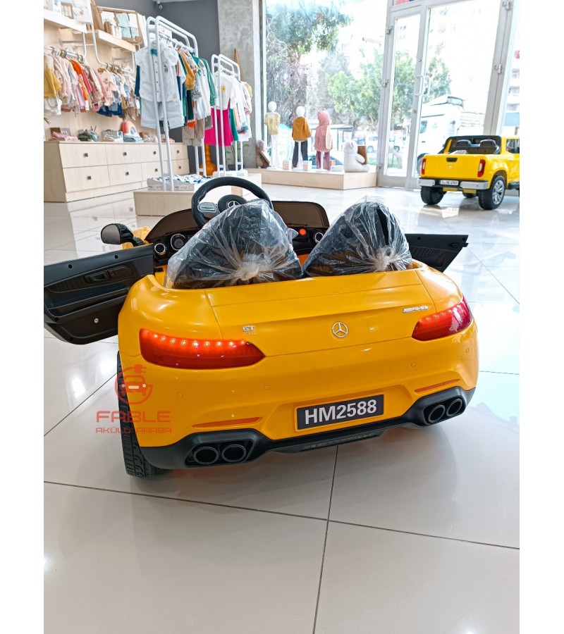 MERCEDES GT! 12V, 4x4, Yumuşak Lastik, Çift Kişilik, Kumandali Akülü Araba