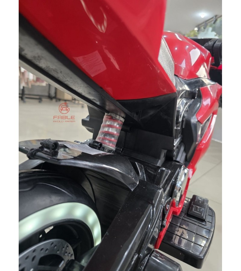 Cool Motors Yarış Motoru! 12V, Elden Gazlı,  Destek Tekerli, Ara Gaz Sesi, Amortisörlü