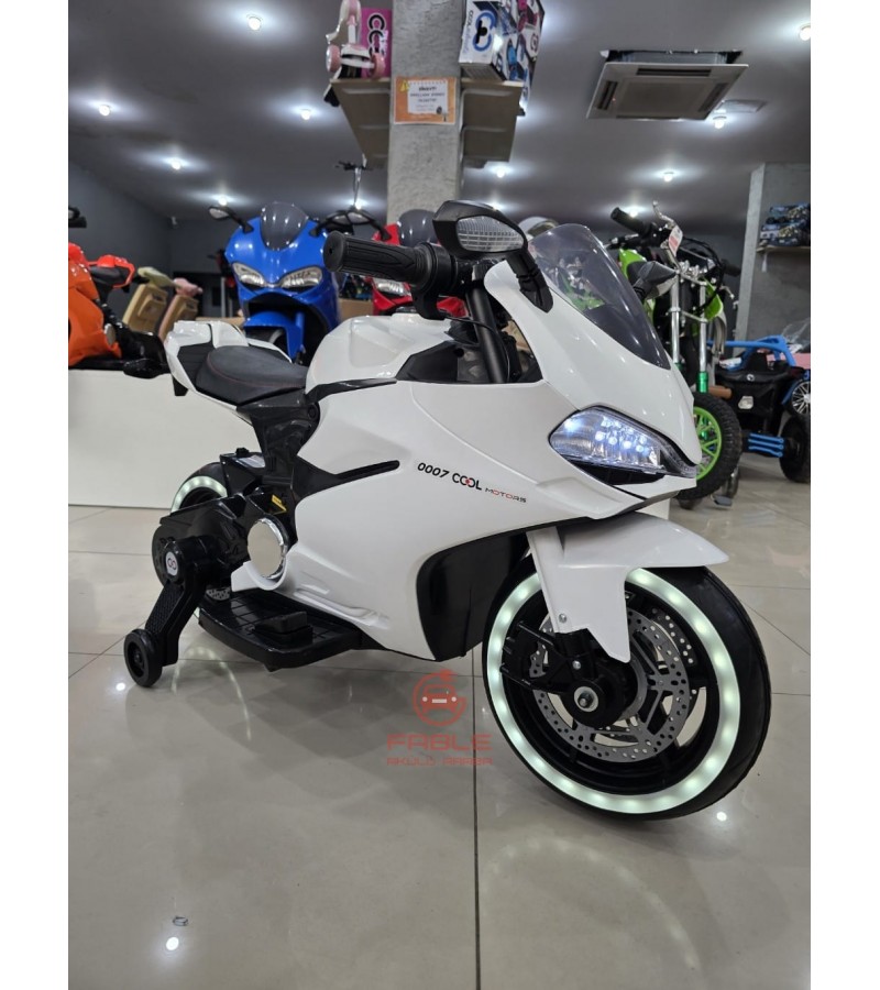 Cool Motors Yarış Motoru! 12V, Elden Gazlı,  Destek Tekerli, Ara Gaz Sesi, Amortisörlü