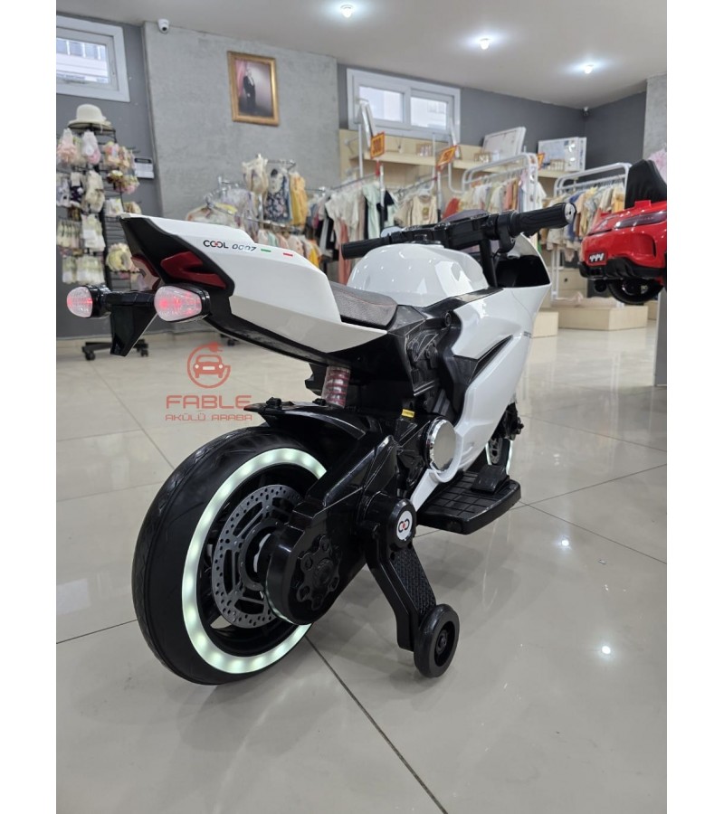 Cool Motors Yarış Motoru! 12V, Elden Gazlı,  Destek Tekerli, Ara Gaz Sesi, Amortisörlü