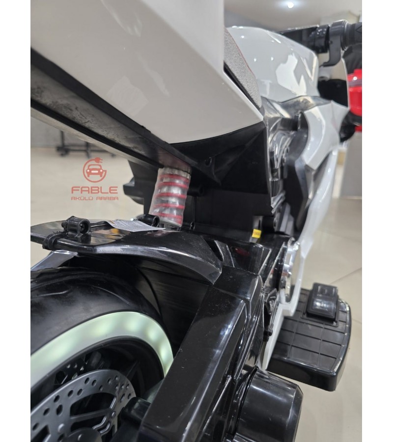 Cool Motors Yarış Motoru! 12V, Elden Gazlı,  Destek Tekerli, Ara Gaz Sesi, Amortisörlü