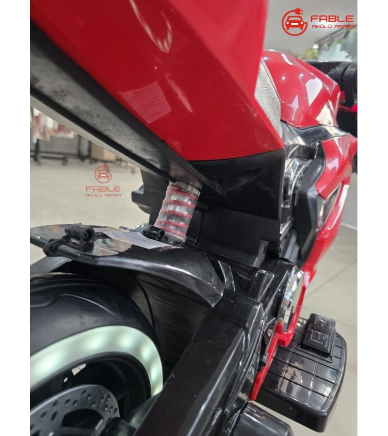 Cool Motors Yarış Motoru! 12V, Elden Gazlı,  Destek Tekerli, Ara Gaz Sesi, Amortisörlü